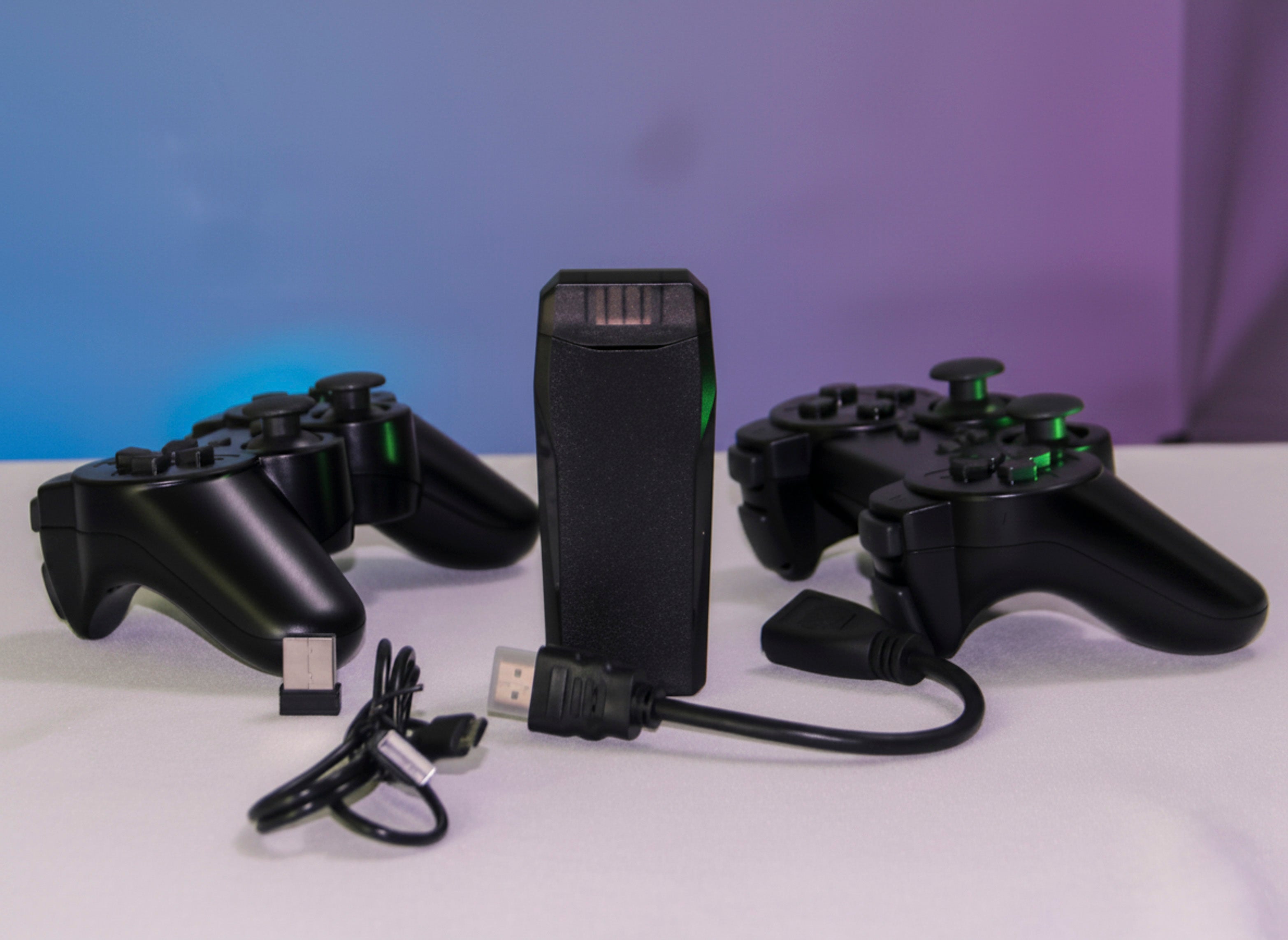 Game Stick 4K Lite Console Retrô com 2 Controles Sem Fio + 20.000 Jogos Clássicos HDMI