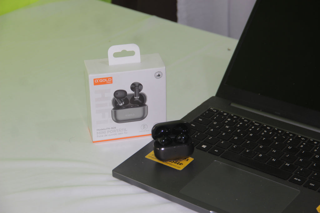 Fone Bluetooth Sem Fio α'GOLD PRO FN-B28 Bluetooth 5.4 com Estojo Carregador USB-C