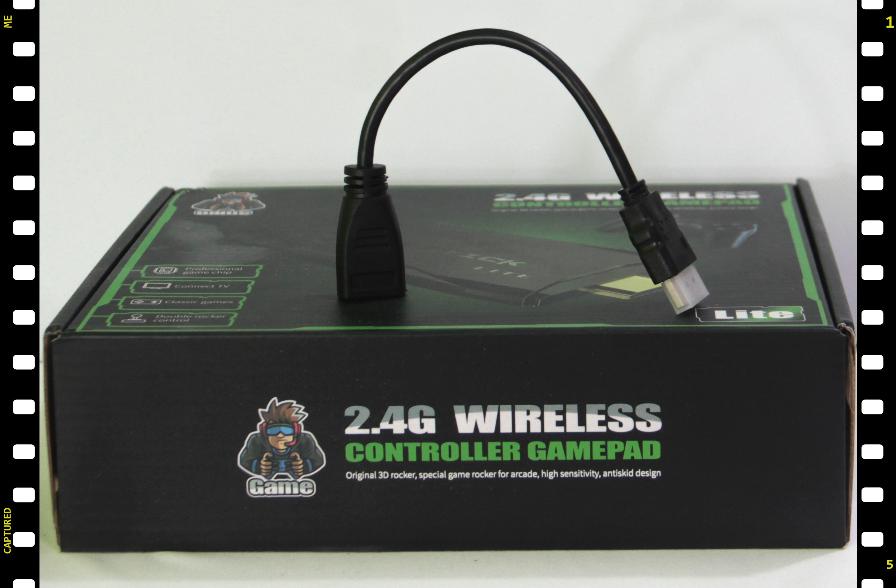 Game Stick 4K Lite Console Retrô com 2 Controles Sem Fio + 20.000 Jogos Clássicos HDMI