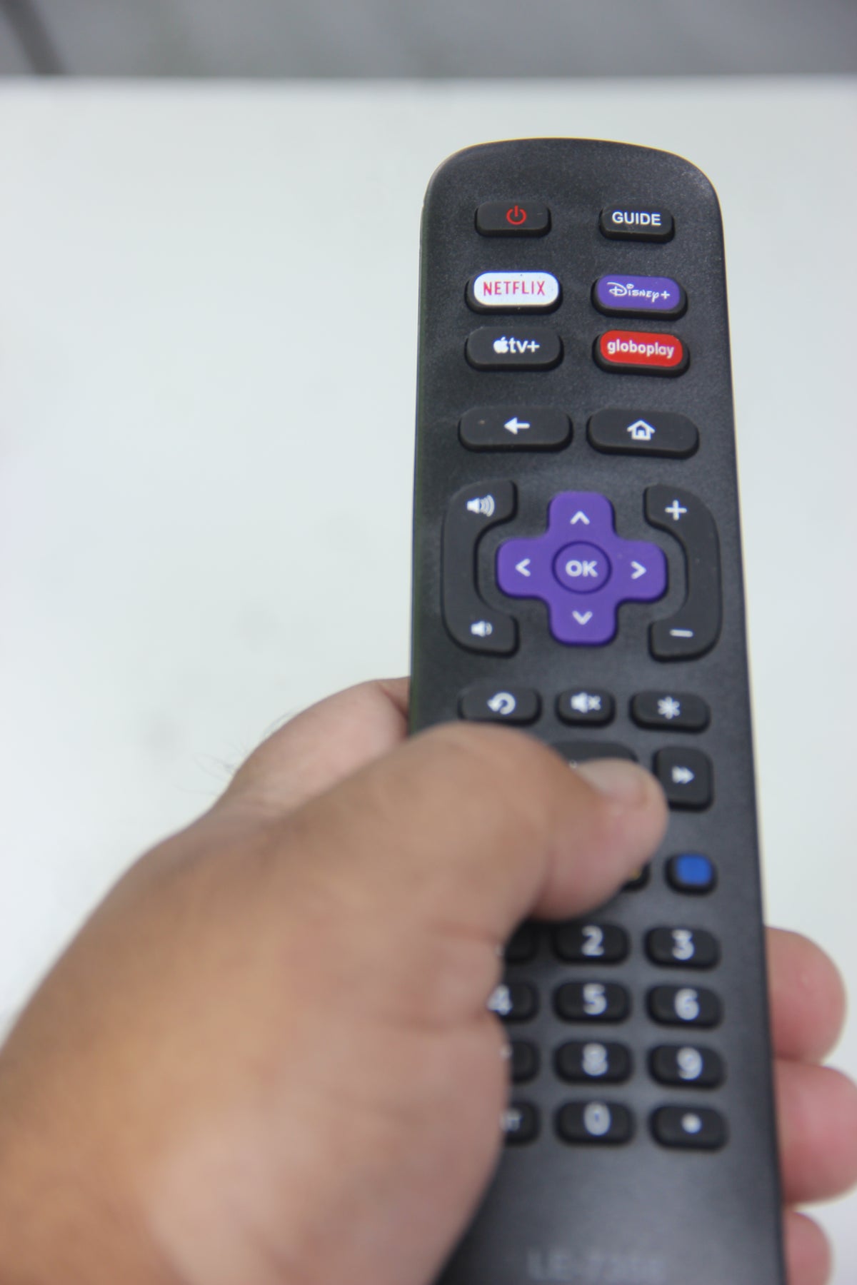 O controle remoto LE-7356 é compatível Smart TVs da Philc